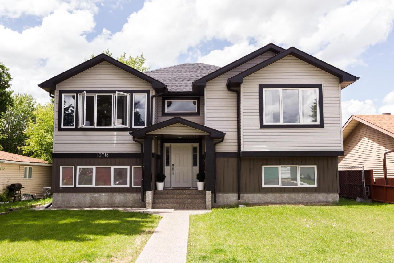 Executive Home - Long Stays Welcome - Garage Parking - Free Wifi & Netflix Edmonton Exterior photo